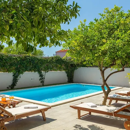 Sonnenschein By Interhome *