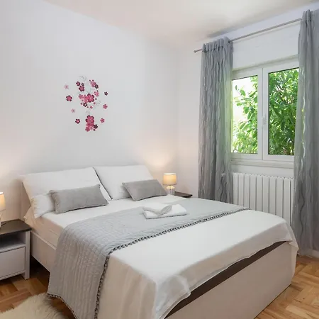 Sonnenschein By Interhome Apartamento Kaštela