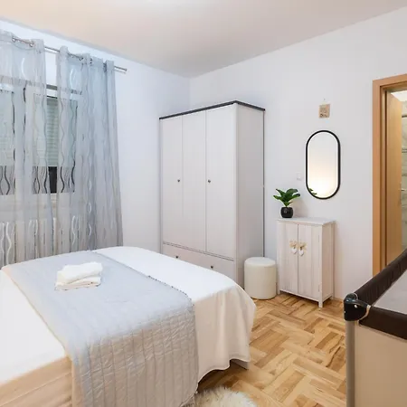 Apartamento Sonnenschein By Interhome