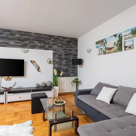 Sonnenschein By Interhome * Kaštela